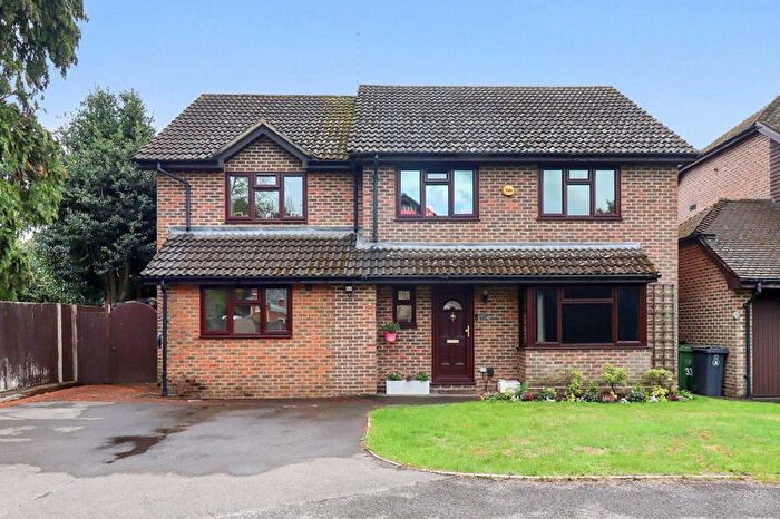 5 Bedroom Detached House For Sale In Newark Road, Windlesham, GU20