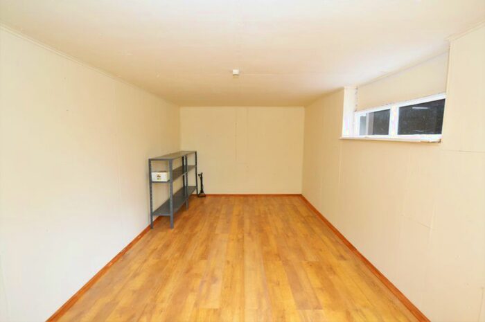 3 Bedroom Semi-Detached House To Rent In Syon Lane, Isleworth, TW7