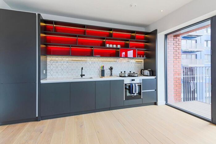 2 Bedroom Apartment To Rent In Java House, London City Island, London, E14