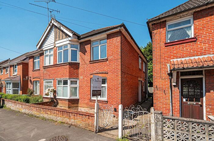 2 Bedroom Maisonette To Rent In Percy Road, Southampton, Hampshire, SO16