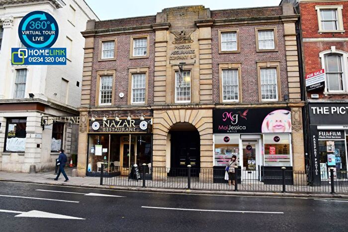 1 Bedroom Flat To Rent In High Street, Bedford, MK40