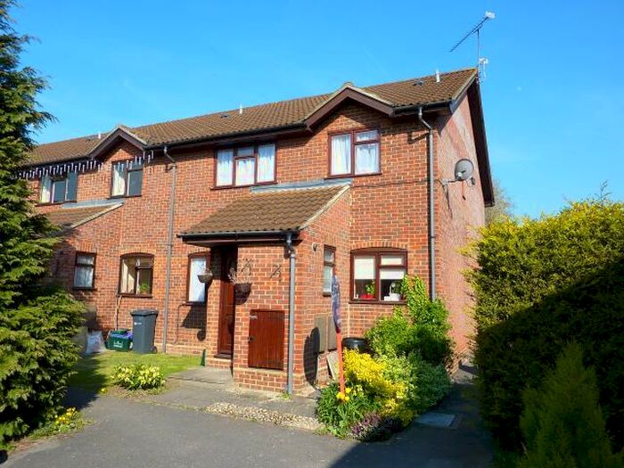 2 Bedroom End Of Terrace House To Rent In Kingfisher Walk, Ash, GU12