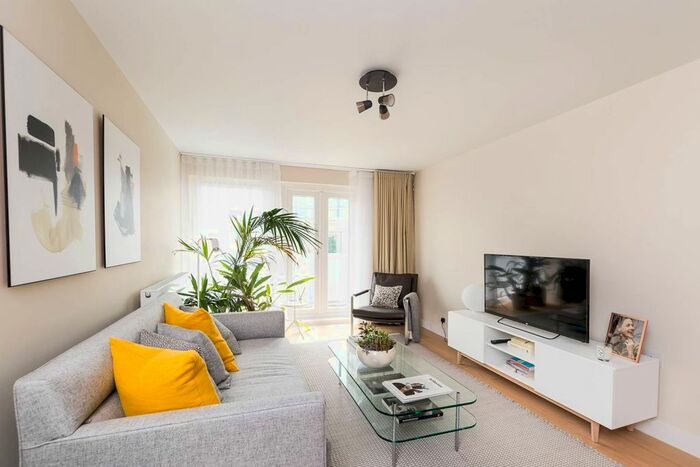 2 Bedroom Flat To Rent In Ebury Street, Belgravia, London, SW1W