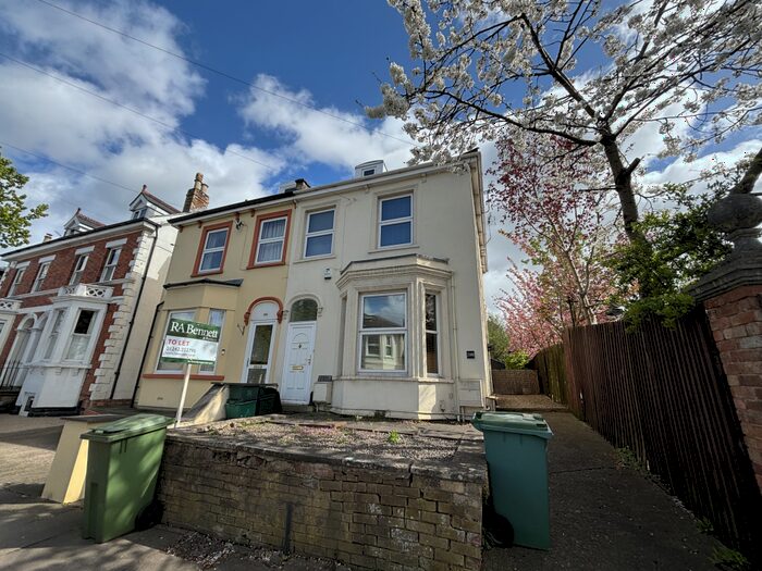 2 Bedroom Flat To Rent In Gloucester Road, Cheltenham, GL51