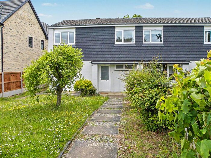 3 Bedroom Semi-Detached House For Sale In Wentworth Drive, Bedford, MK41
