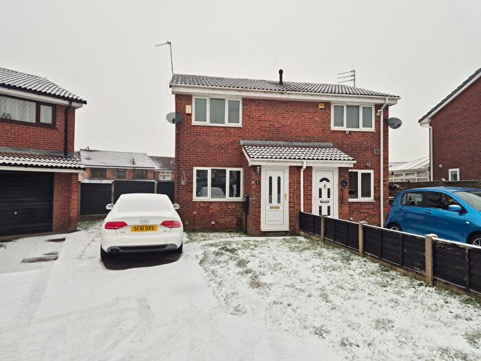 2 Bedroom Semi Detached House To Rent In Thornbush Way, Rochdale, OL16