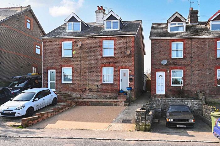 3 Bedroom Semi-Detached House For Sale In Green Lane, Crowborough, TN6