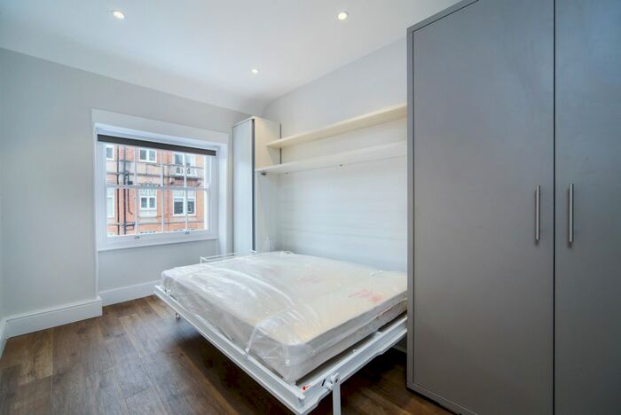 Studio To Rent In York Street, London, W1U