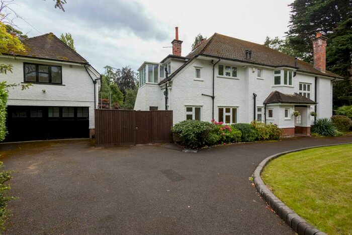 6 Bedroom House To Rent In Alyth Road, Talbot Woods, BH3