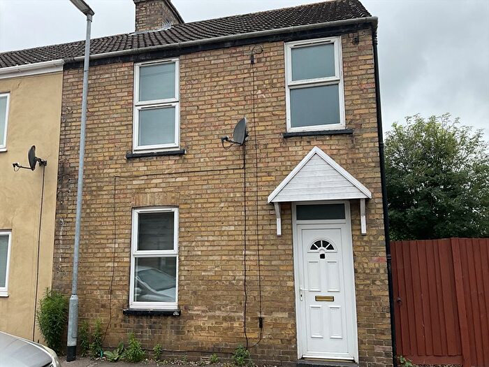2 Bedroom Semi-Detached House To Rent In De-Havilland Road, Wisbech, PE13