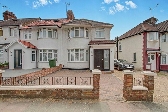 4 Bedroom End Of Terrace House For Sale In Abercorn Crescent, Harrow, HA2