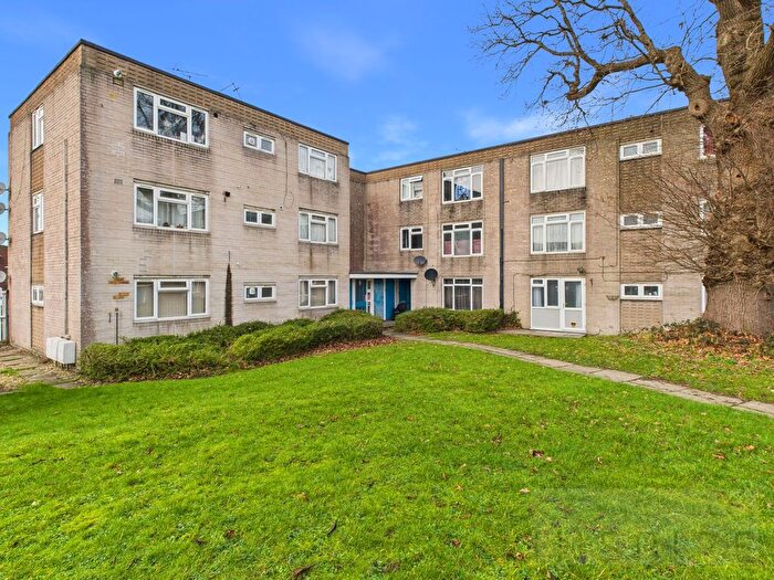 2 Bedroom Flat For Sale In Caburn Court, Crawley, RH11