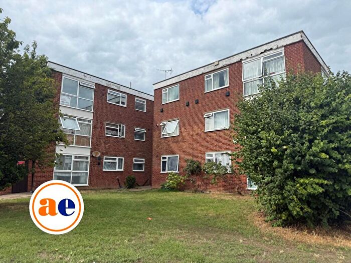 2 Bedroom Apartment To Rent In Wessex Drive, Erith, DA8