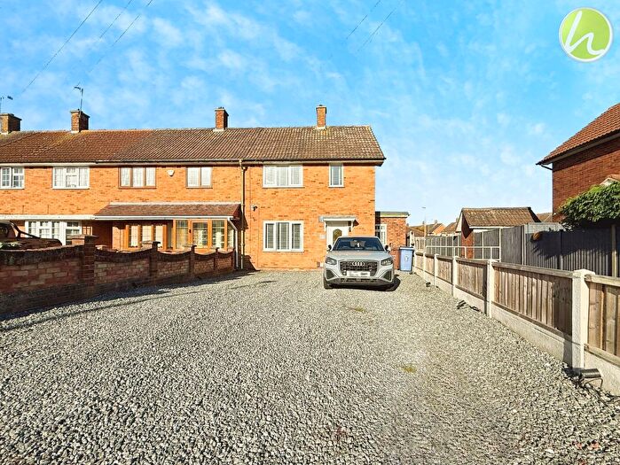 2 Bedroom End Terrace House For Sale In Abbotts Drive, Stanford-Le-Hope, SS17