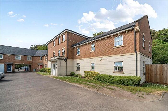 2 Bedroom Apartment For Sale In Empire Walk, Ingress Park, Greenhithe, DA9