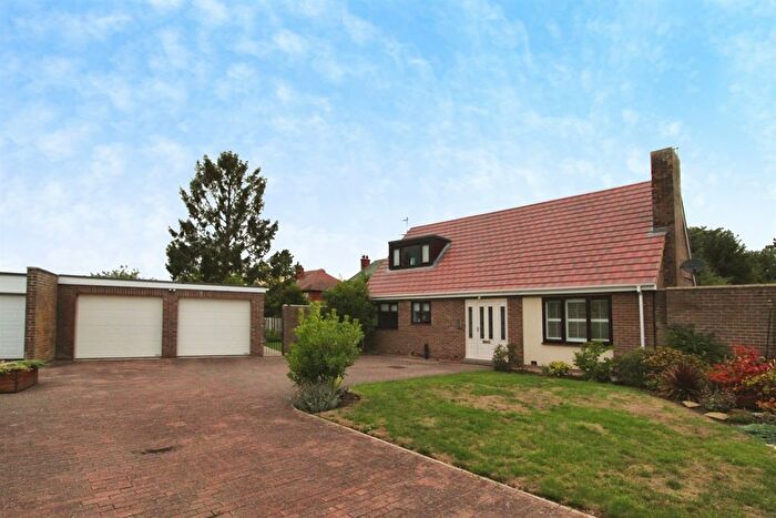 4 Bedroom Detached House For Sale In White Lodge, YO8
