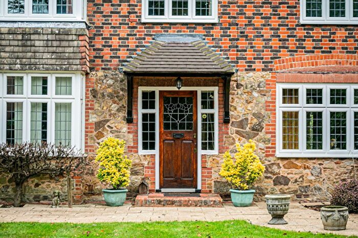 4 Bedroom Detached House For Sale In Guildford Road, Horsham, West Sussex, RH12