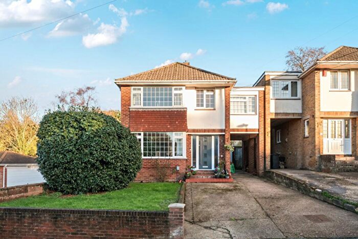 4 Bedroom Detached House For Sale In Chalk Hill, West End, Southampton, Hampshire, SO18
