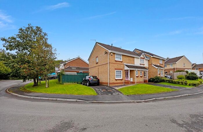 3 Bedroom Semi-Detached House For Sale In Maes Y Wennol, Miskin, Pontyclun, CF72