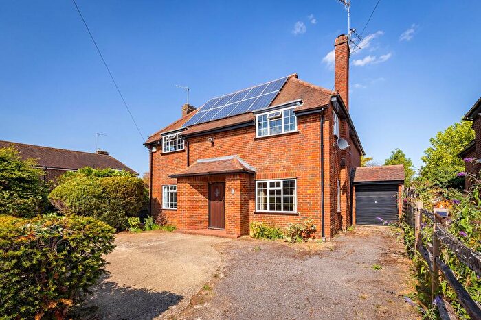 4 Bedroom Detached House For Sale In Winterhill Way, Guildford, Surrey, GU4