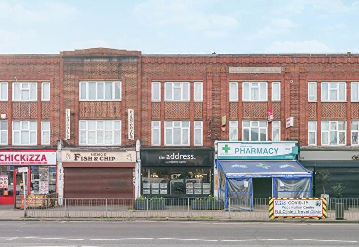 3 Bedroom Flat To Rent In Croydon Road, Beckenham, BR3