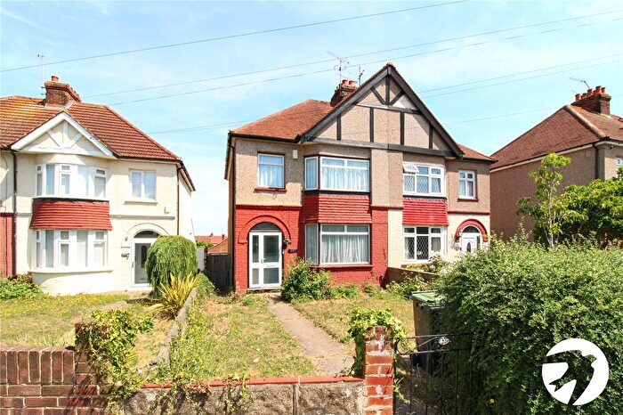 3 Bedroom Semi Detached House To Rent In Rochester Road, Gravesend, Kent, DA12