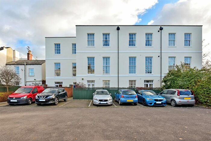 2 Bedroom Apartment To Rent In Berkeley Street, Cheltenham, Gloucestershire, GL52