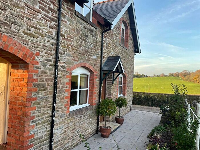 3 Bedroom Semi-Detached House To Rent In Pencombe, Bromyard, HR7