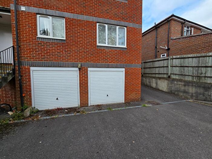 Garage / Parking To Rent In Garage, Portswood, SO17