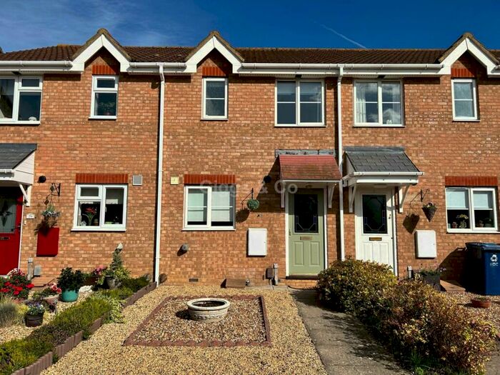 2 Bedroom House To Rent In Admirals Way, Eaton Socon, PE19