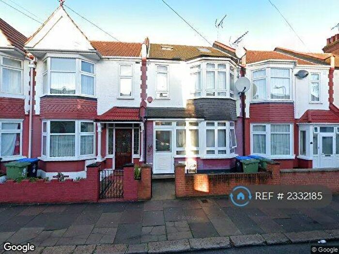 6 Bedroom Terraced House To Rent In Clayton Avenue, Wembley, HA0