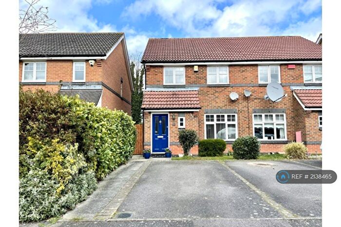 3 Bedroom Semi-Detached House To Rent In Port Rise, Chatham, ME4