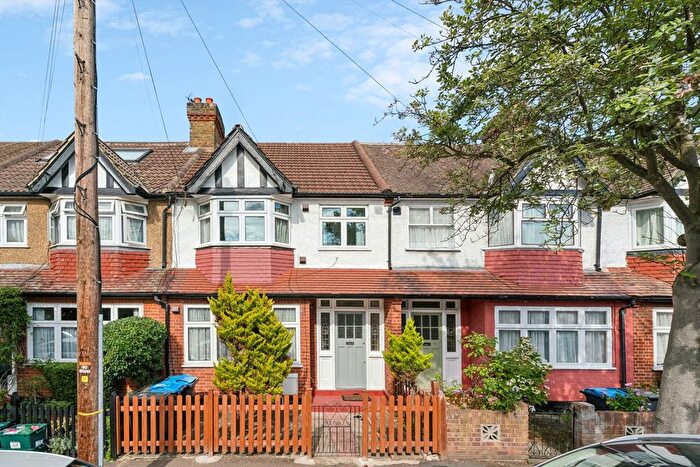 3 Bedroom Property To Rent In Oxford Avenue, Wimbledon Chase, SW20