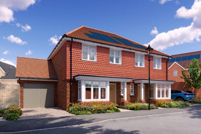 3 Bedroom Semi Detached House For Sale In Hitches Lane, Crookham Village, Fleet, GU51