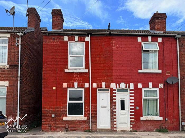 3 Bedroom House To Rent In Cross Bank, Doncaster, DN4