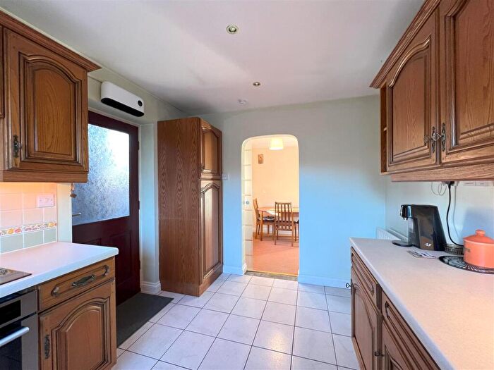 2 Bedroom Detached Bungalow For Sale In Park Lane, Knypersley, Stoke-On-Trent, ST8