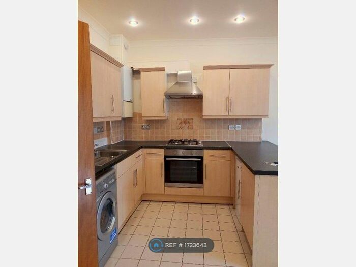 1 Bedroom Flat To Rent In Dagmar Road, Wood Green, N22