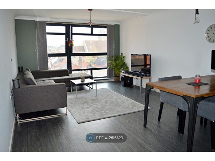 2 Bedroom Flat To Rent In Kennet Street, Reading, RG1