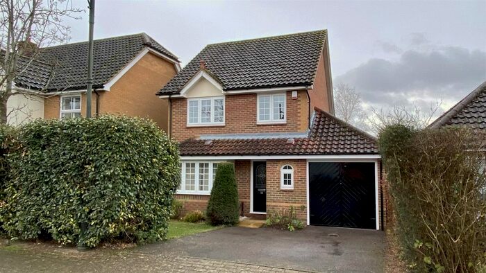 3 Bedroom Detached House To Rent In Victoria Drive, Kings Hill ME19