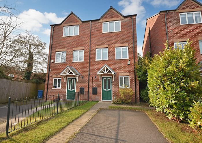4 Bedroom Semi Detached House For Sale In Quilter Grove, Manchester, M9