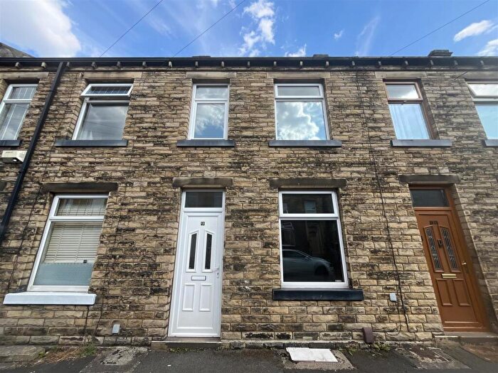 3 Bedroom Terraced House For Sale In Stanley Street, Brighouse, HD6
