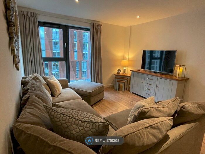 2 Bedroom Flat To Rent In Nuovo Apartments, Manchester, M4