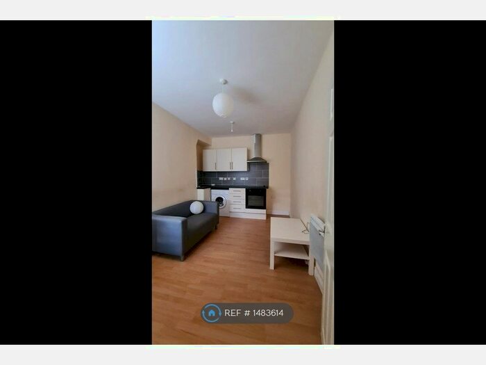 1 Bedroom Flat To Rent In Weaste Lane, Salford, M5