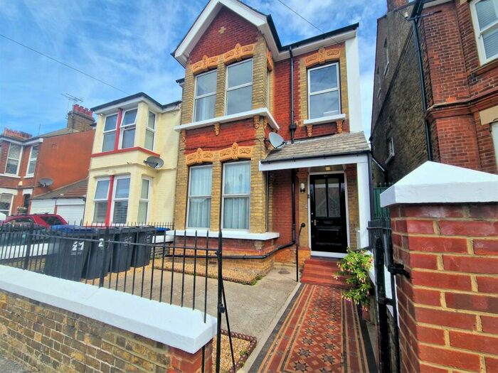 2 Bedroom Apartment To Rent In Connaught Road, Margate, CT9