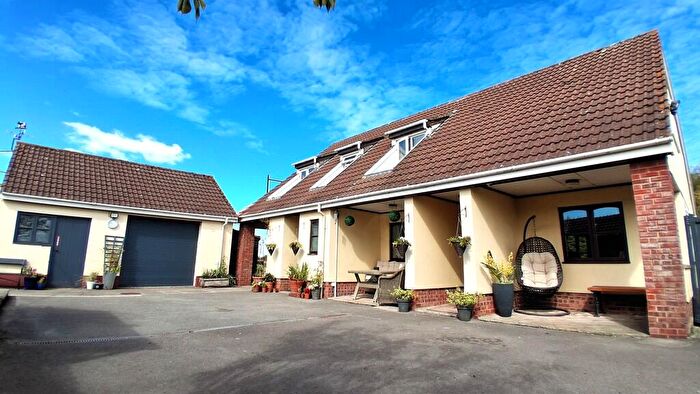 6 Bedroom Detached House For Sale In Purving Row Lane, Lympsham, BS24