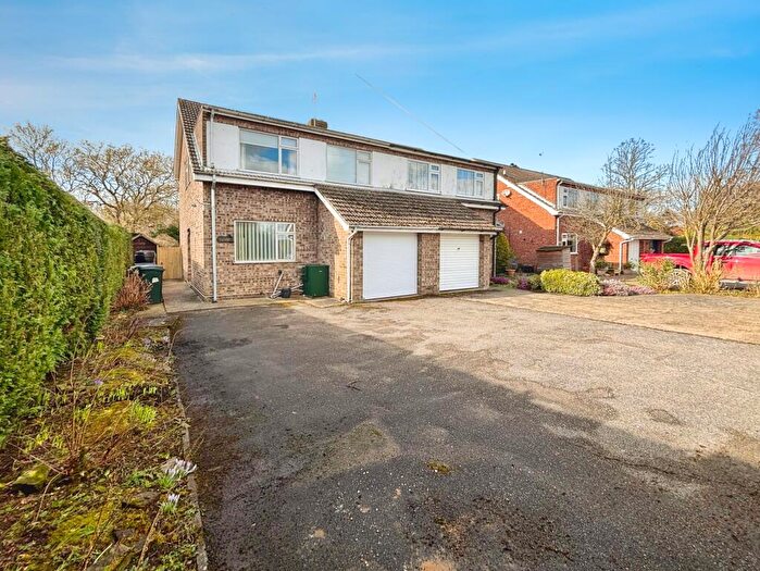3 Bedroom Semi-Detached House For Sale In Station Road, Legbourne, LN11