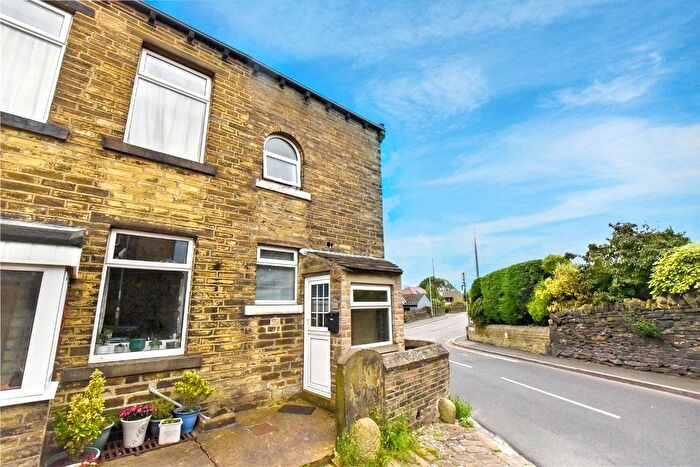 3 Bedroom Terraced House For Sale In Pinnar Lane, Halifax, West Yorkshire, HX3