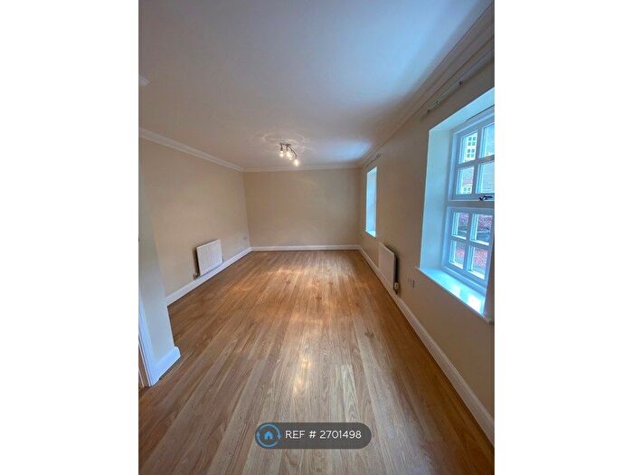 1 Bedroom Flat To Rent In Davy Court, Rochester, ME1