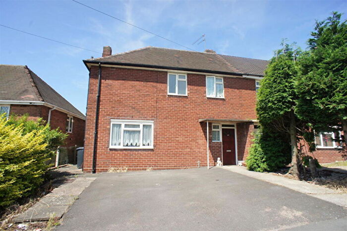 3 Bedroom Semi Detached House To Rent In Knowle Road, Rowley Regis, B65
