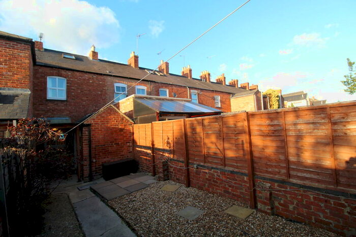 2 Bedroom Terraced House To Rent In Old Grimsbury Road, Banbury, OX16